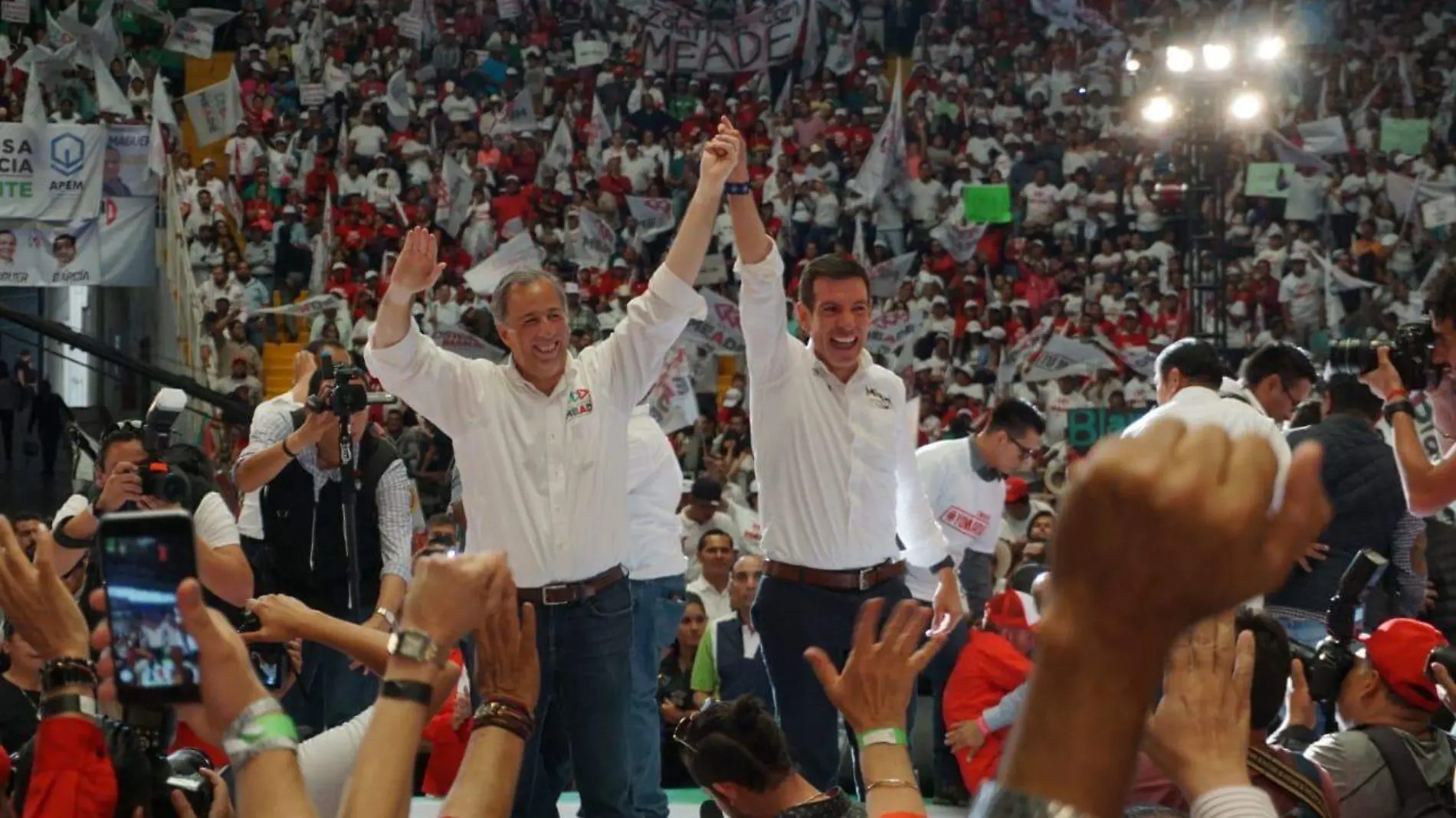 Pepe meade con castro